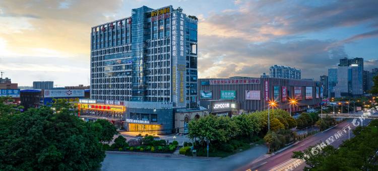 雅斯特国际酒店(南宁万泰隆金凯路地铁站店)图片