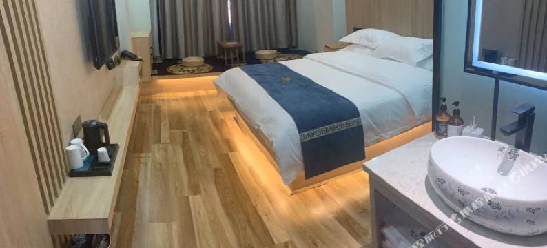 香巴拉酒店图片