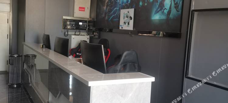 鸿鹄电竞酒店(领尚幸福天地店)图片