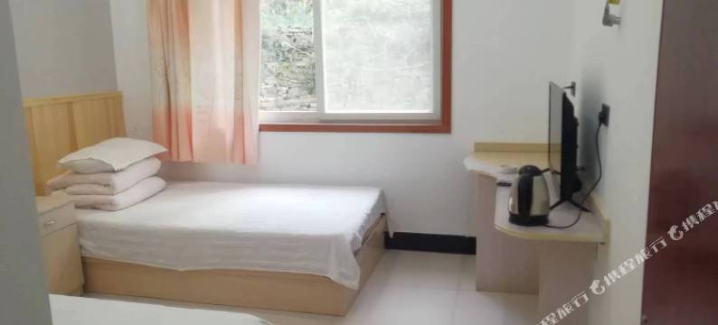 辉县崖上山庄图片