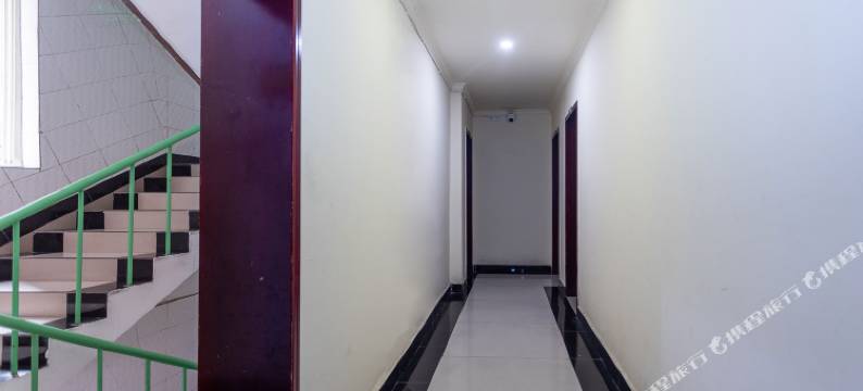 乐山宏城酒店(嘉兴路美食街店)图片