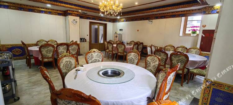 林芝鲁朗必居酒店图片