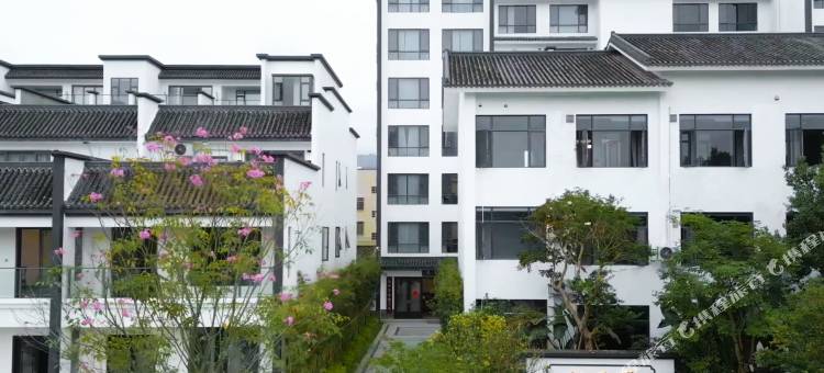 拾月湾温泉(河源东源黄村镇店)图片