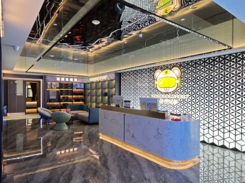 菲想电竞酒店(武汉昙华林螃蟹岬地铁站店)