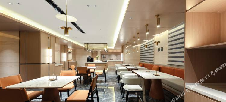 喀什东城审批局亚朵酒店图片