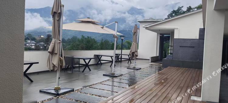 雅安隐栖古泉民宿(周公山旅游度假区店)图片