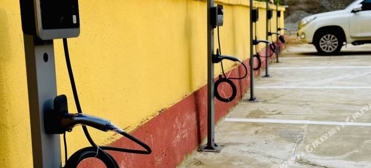 兰欧尚品酒店(甘孜巴塘店)图片