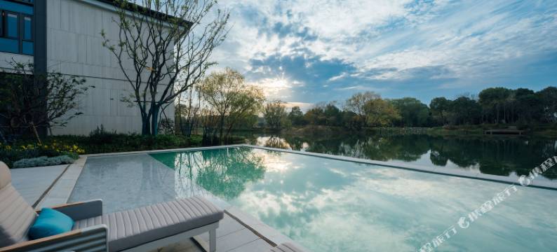 德清洛漾半岛雷迪森庄园图片