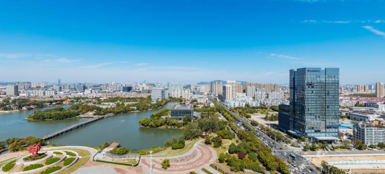 汉奢假日酒店(南京绿城水晶蓝湾百家湖地铁站店)图片