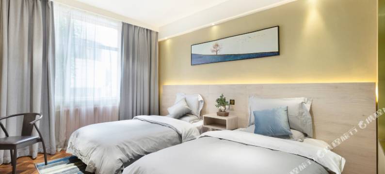 西宁柠萌酒店(城北吾悦广场沈那中学店)图片