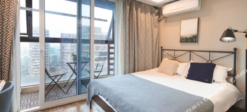 宜佳精品影院公寓(南京南站店)图片