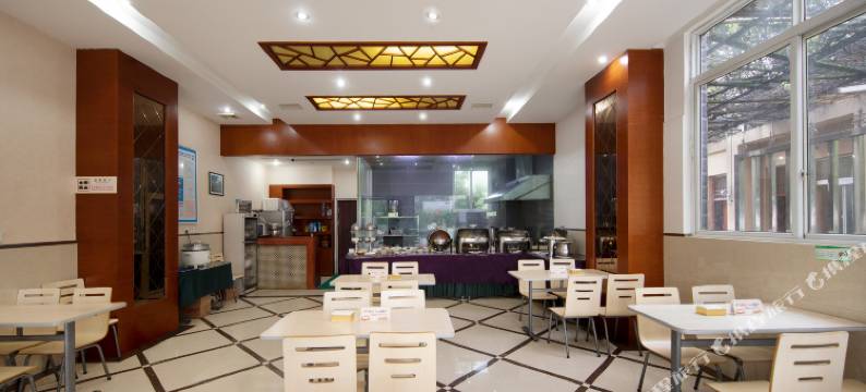 都府大酒店(都江堰景区离堆公园高铁站店)图片