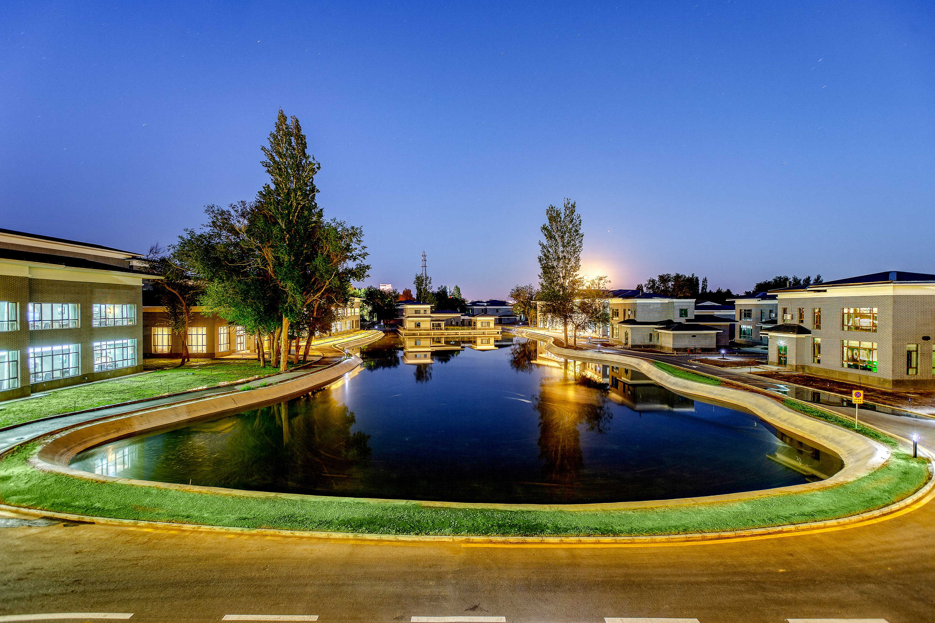 Grand Rezen Hotel Karamay Urho HeyiOver view