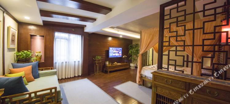 锦时·胭雨桃花雪山观景客栈(古城四方街店)图片