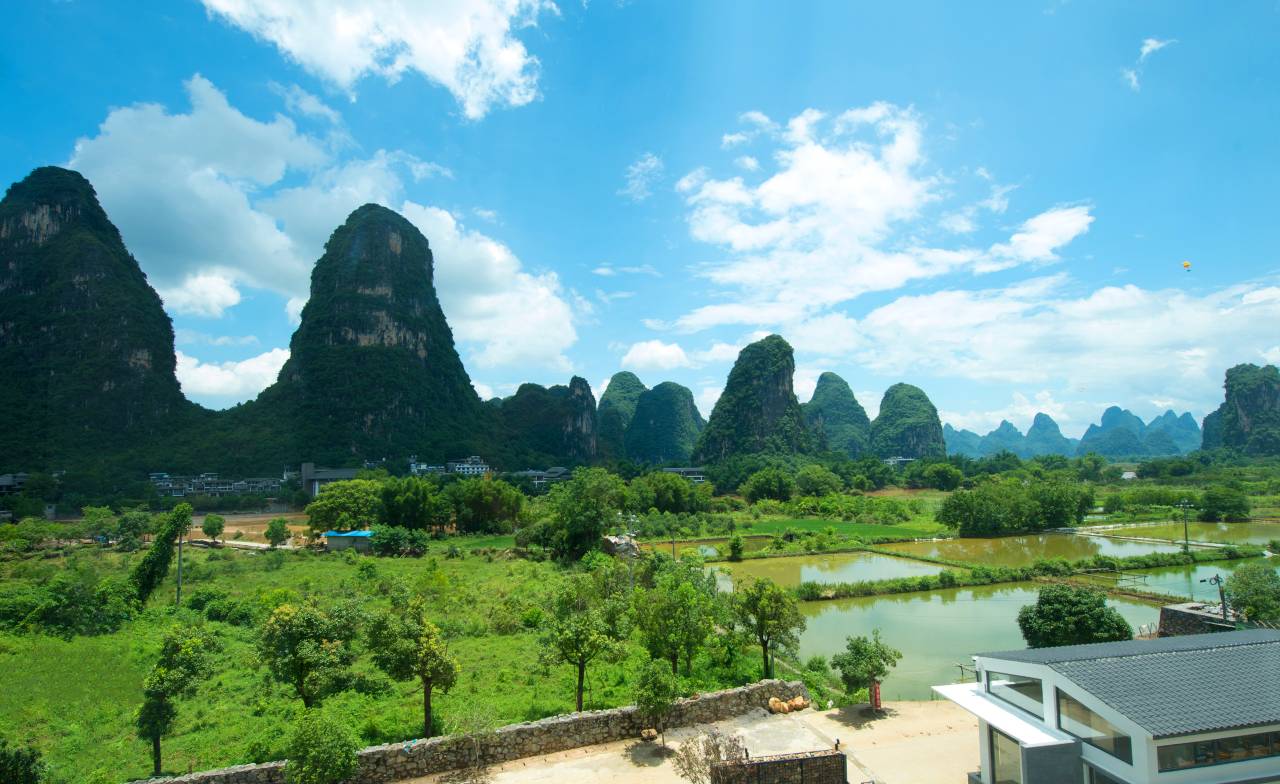 霁云上院度假酒店(阳朔十里画廊遇龙河店)图片