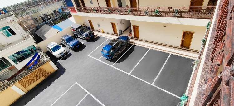 花筑·香格里拉一抹蓝美景酒店(独克宗古城店)图片