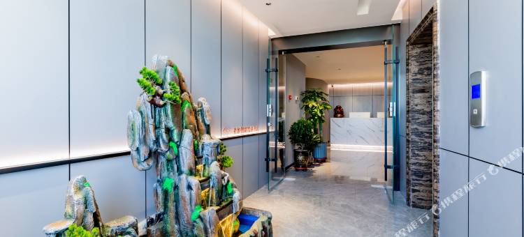 素悦智能精选酒店(大学城机场店)图片