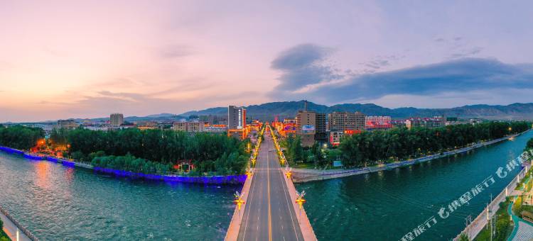 金鸿国际大酒店(富蕴客运站店)图片