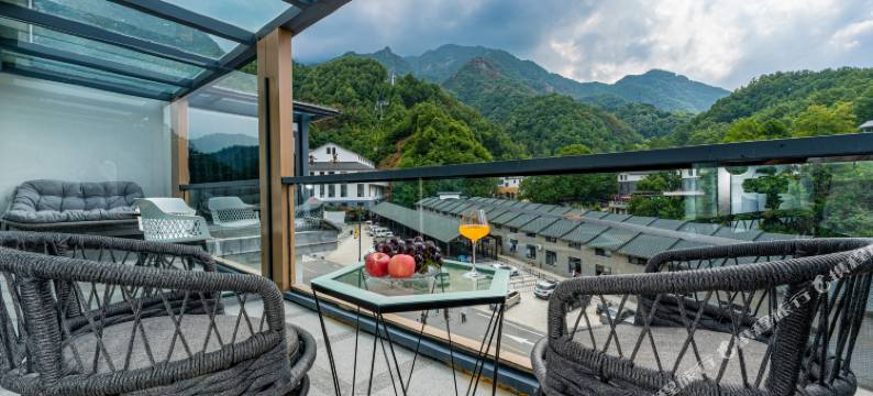 老君山旺顶度假酒店(老君山云景索道店)图片