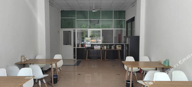 橙子酒店(赣州信丰火车站店)图片