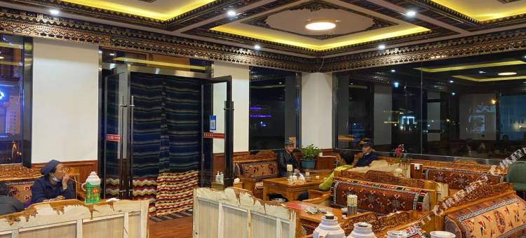 朗牵精品酒店图片