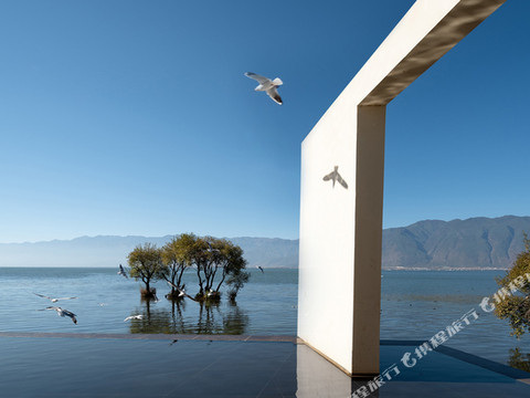 阿凯缇娅·安止樱落海景度假酒店