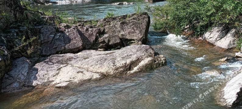 天燕山庄宾馆(燕子河大峡谷店)图片