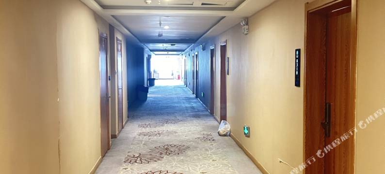 克拉玛依和泰美居酒店图片