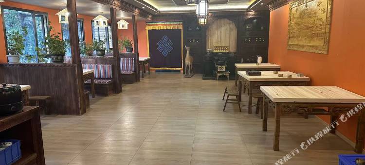 稻城民风独家别院(香格里拉镇店)图片