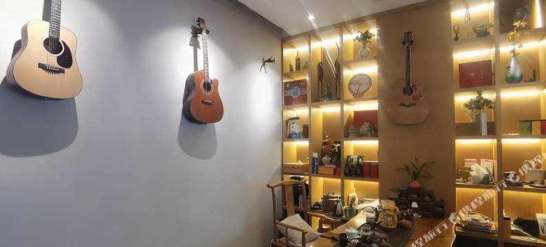 富宁鼎冠精品酒店图片