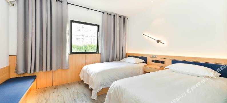 青季酒店(上海曹路民雷路地铁站上川路店)图片