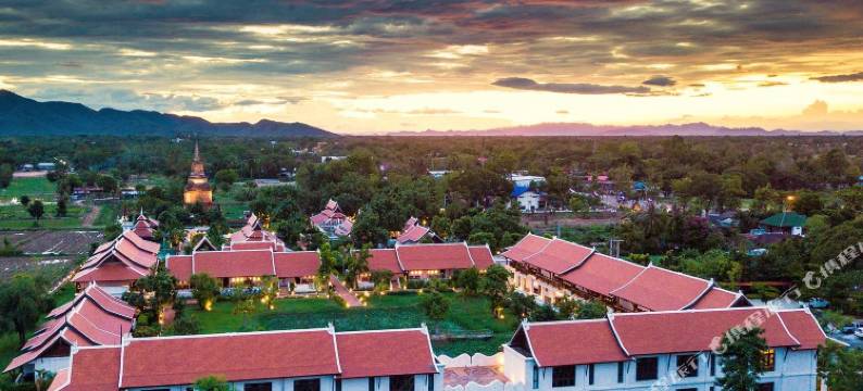 斯里维莱素可泰(Sriwilai Sukhothai)图片