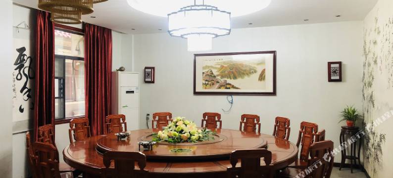 德馨居(武当山西站店)图片