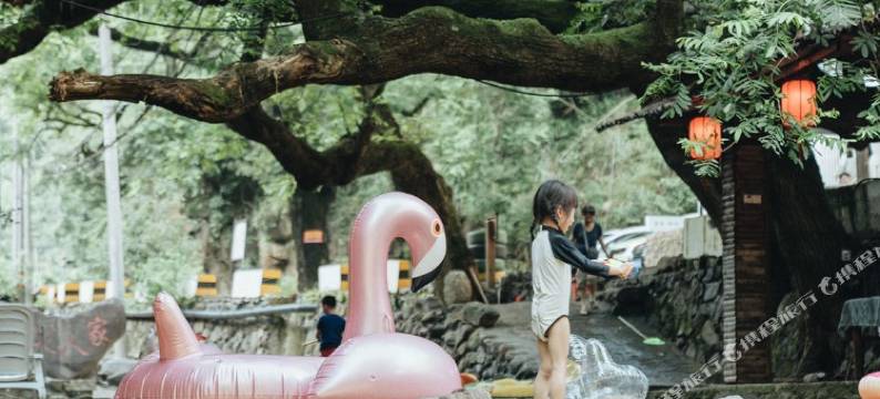 桐庐岩朵山宿(白云源店)图片