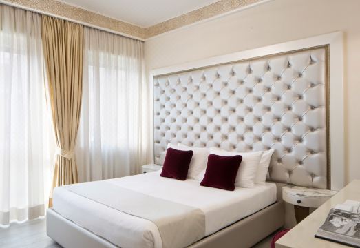 Suite Milano Duomo Hotel Overview