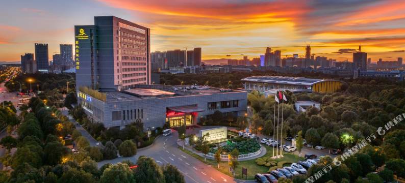 云南丽水云泉大酒店(云师大高铁南站店)图片