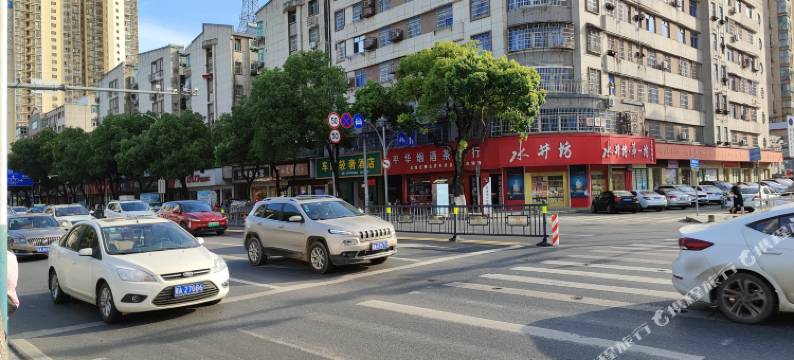 车站轻奢酒店(莲塘店)图片