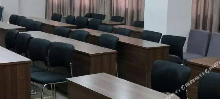 麦盖提宝宏酒店图片