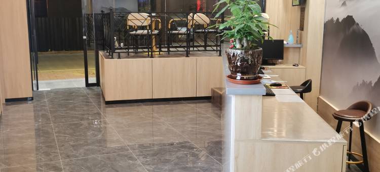 镇巴德林商旅酒店图片