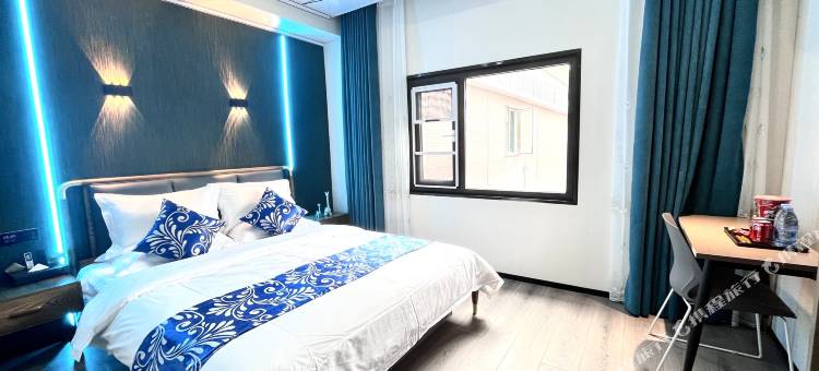 青云汉庭酒店(新泰市青云购物广场店)图片