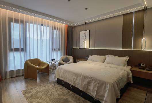 峨麓酒店(峨眉山旅游客运中心店)