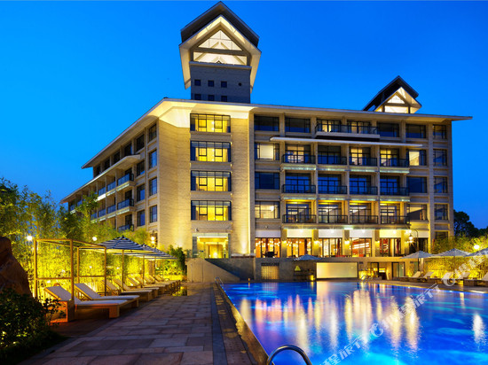 东莞松山湖银丰逸居酒店