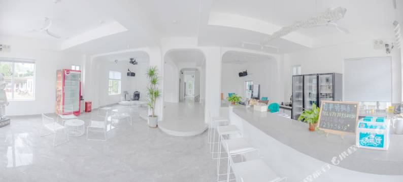 万宁浪人花园冲浪民宿(日月湾店)图片