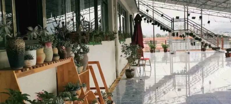 双眼皮酒店图片