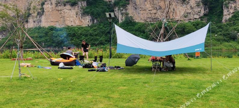 十渡彩虹花园露营基地图片