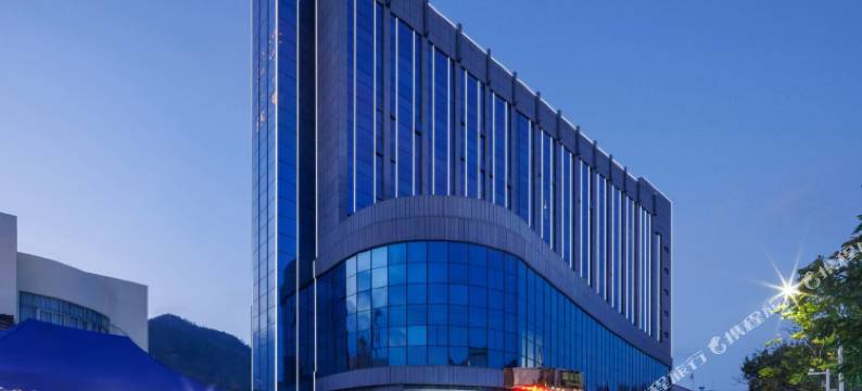 珠海富瑜湾假日酒店(明珠城轨站店)图片