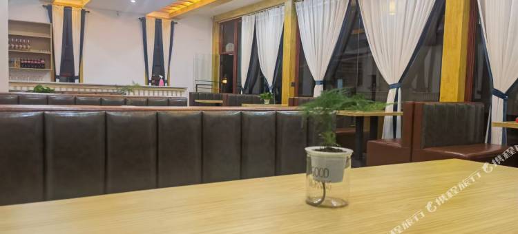 洱源牛街半山温泉酒店图片
