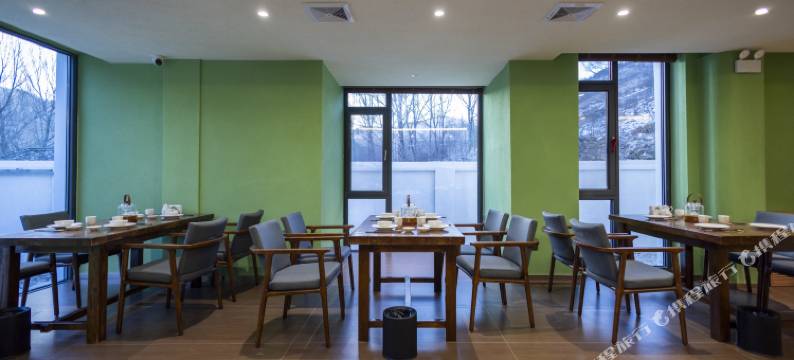 桦树林·伴山观景侘寂美学Villa度假民宿(五爷庙殊像寺店)图片