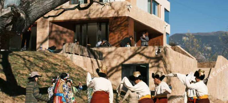 奔子栏喜林苑纳达山居图片