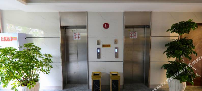 云嶺酒店(丰都厢坝客运站店)图片